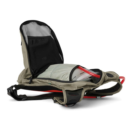 USWE Outlander Moto Hydration Pack 9L - Sand USWE Bags - Hydration Packs  AXOPROS
