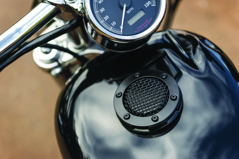 Kuryakyn Mesh Gas Cap Vented Black Kuryakyn Fuel Caps  AXOPROS