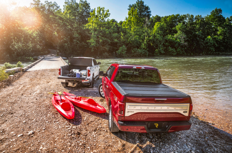UnderCover 2021+ Ford F-150 Crew Cab 5.5ft Flex Bed Cover Undercover Bed Covers - Folding  AXOPROS