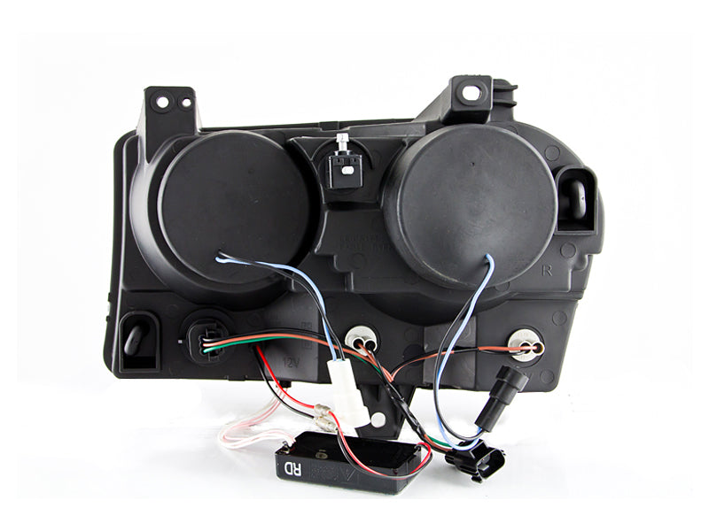 ANZO 2005-2010 Chrysler 300 Projector Headlights w/ Halo Black (Does Not Fit S Models) ANZO Headlights  AXOPROS