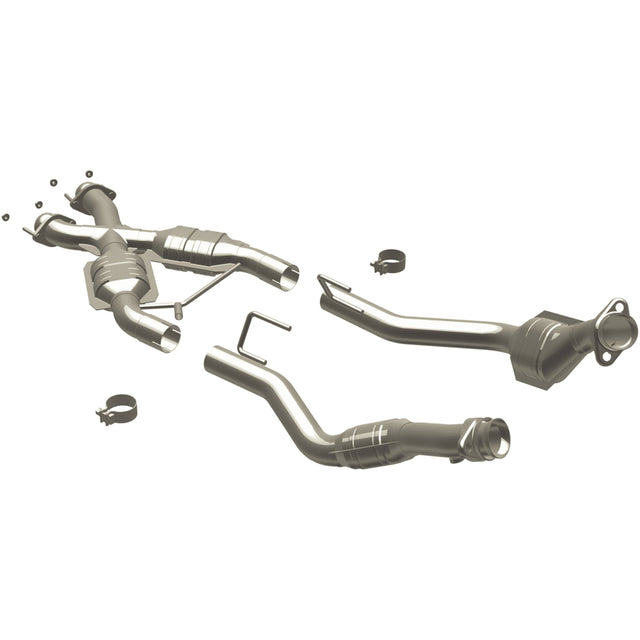 California Direct-Fit Catalytic Converter MagnaFlow Exhaust Products Catalytic Converter  AXOPROS