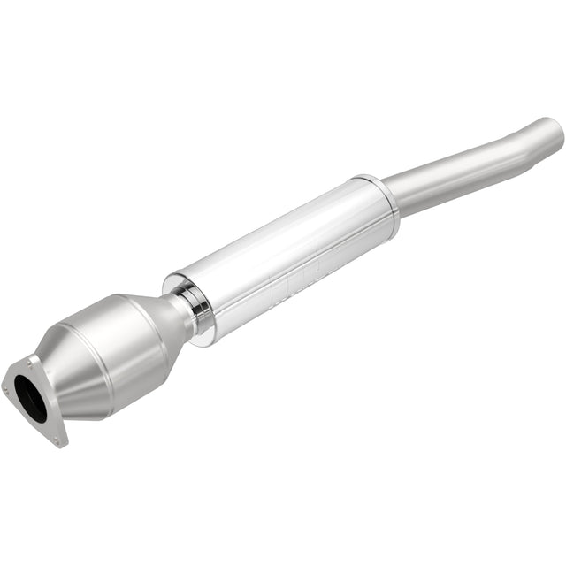 California Direct-Fit Catalytic Converter MagnaFlow Exhaust Products Catalytic Converter  AXOPROS