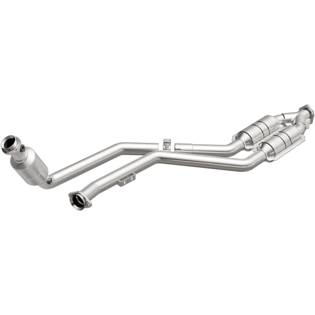 California Direct-Fit Catalytic Converter MagnaFlow Exhaust Products Catalytic Converter  AXOPROS