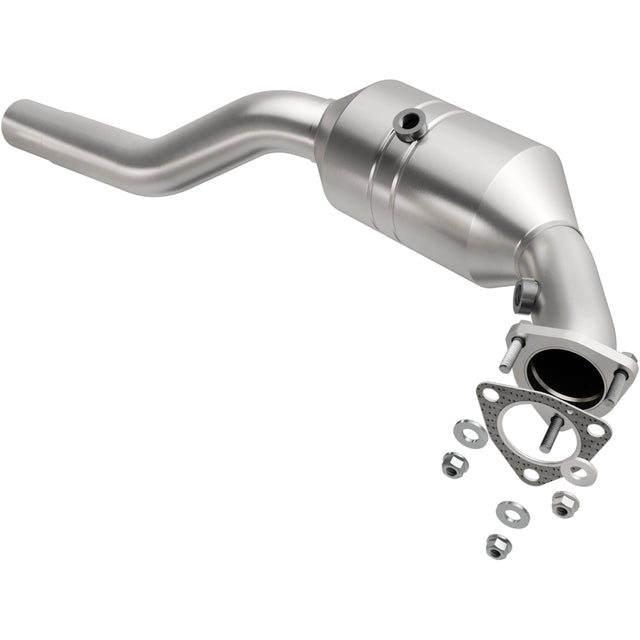 California Direct-Fit Catalytic Converter MagnaFlow Exhaust Products Catalytic Converter  AXOPROS