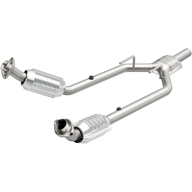 California Direct-Fit Catalytic Converter MagnaFlow Exhaust Products Catalytic Converter  AXOPROS