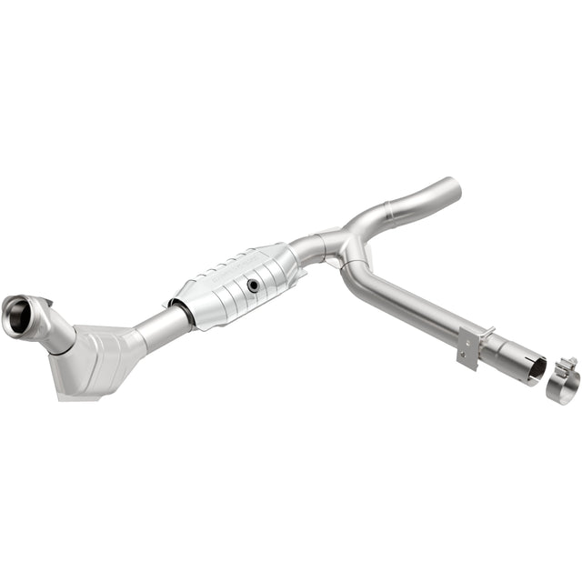California Direct-Fit Catalytic Converter MagnaFlow Exhaust Products Catalytic Converter  AXOPROS