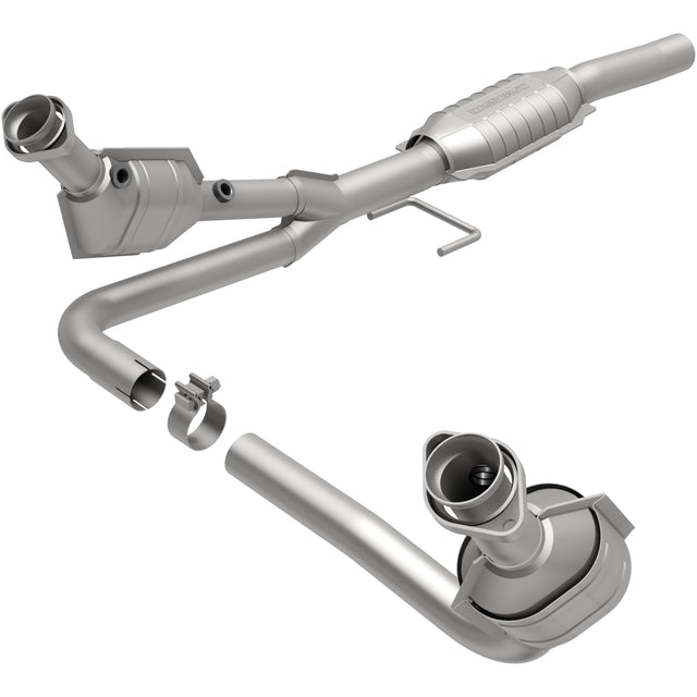 California Direct-Fit Catalytic Converter MagnaFlow Exhaust Products Catalytic Converter  AXOPROS