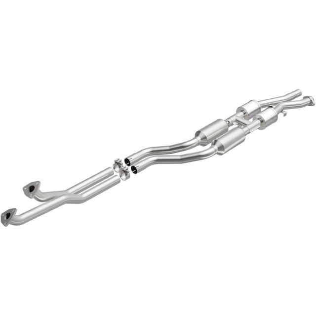 California Direct-Fit Catalytic Converter MagnaFlow Exhaust Products Catalytic Converter  AXOPROS