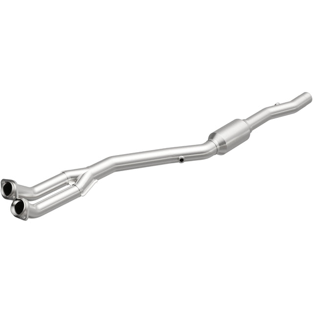 California Direct-Fit Catalytic Converter MagnaFlow Exhaust Products Catalytic Converter  AXOPROS