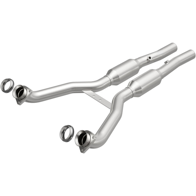 California Direct-Fit Catalytic Converter MagnaFlow Exhaust Products Catalytic Converter  AXOPROS