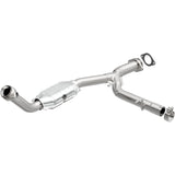 California Direct-Fit Catalytic Converter MagnaFlow Exhaust Products Catalytic Converter  AXOPROS