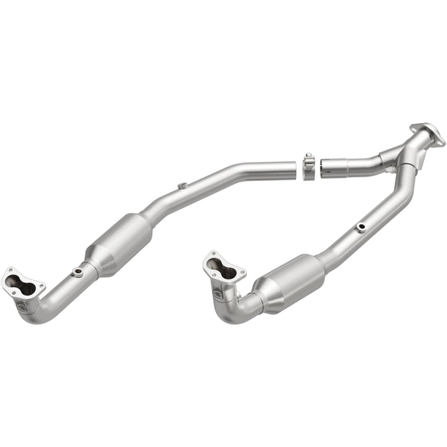California Direct-Fit Catalytic Converter MagnaFlow Exhaust Products Catalytic Converter  AXOPROS