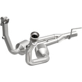 California Direct-Fit Catalytic Converter MagnaFlow Exhaust Products Catalytic Converter  AXOPROS