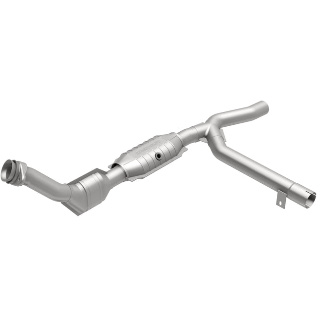 California Direct-Fit Catalytic Converter MagnaFlow Exhaust Products Catalytic Converter  AXOPROS