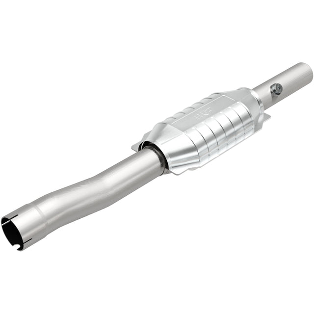 California Direct-Fit Catalytic Converter MagnaFlow Exhaust Products Catalytic Converter  AXOPROS