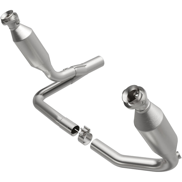 California Direct-Fit Catalytic Converter MagnaFlow Exhaust Products Catalytic Converter  AXOPROS