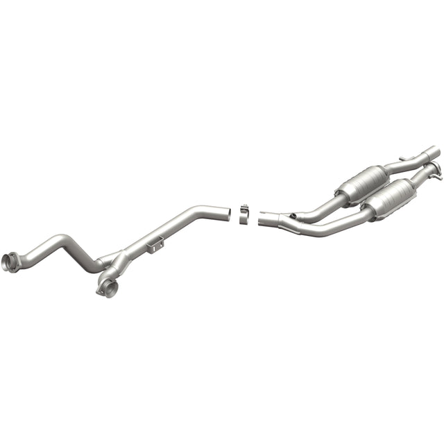 Standard Grade Direct-Fit Catalytic Converter MagnaFlow Exhaust Products Catalytic Converter  AXOPROS