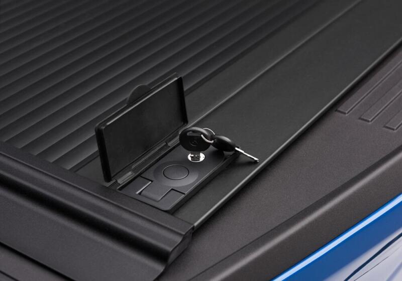 Retrax 17-18 Super Duty F-250-350 Short Bed RetraxONE MX Retrax Retractable Bed Covers  AXOPROS