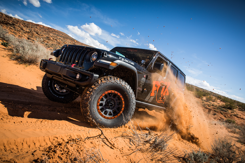 Fox 2018+ Jeep JL 2.5 Factory Race Series 12.17in Remote Res. Front Shock Set / 4.5-6in. Lift w/ DSC FOX Shocks and Struts  AXOPROS