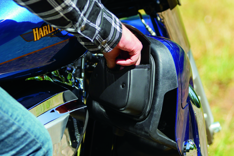 Kuryakyn Fairing Lower Door Pockets Kuryakyn Exterior Trim  AXOPROS