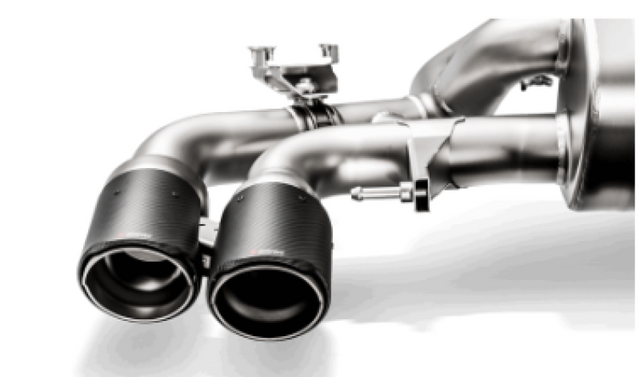 Akrapovic 18+ BMW M5 (F90) Evolution Tail Pipe Set (Carbon) w/ Red/White Akrapovic Logo Akrapovic Tips  AXOPROS