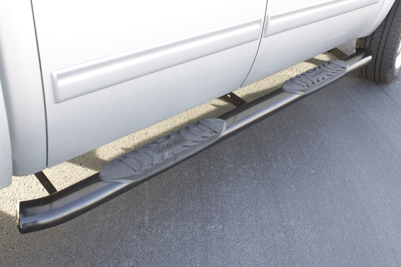 Lund 01-13 Chevy Silverado 1500 Crew Cab 5in. Oval Curved Steel Nerf Bars - Black LUND Nerf Bars  AXOPROS