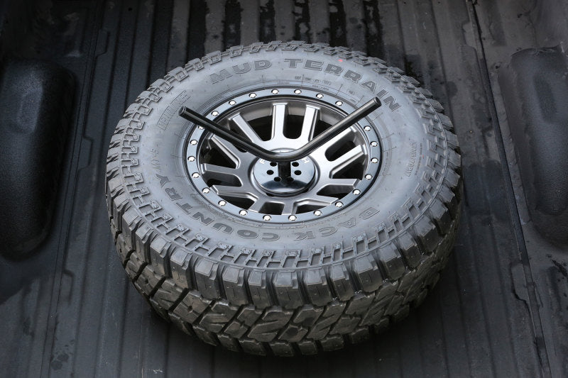 Fabtech Universal Spare Tire Flat Mount - Black Fabtech Spare Tire Carriers  AXOPROS