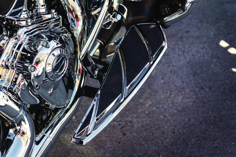 Kuryakyn Phantom Floorboards Chrome Kuryakyn Footpegs  AXOPROS