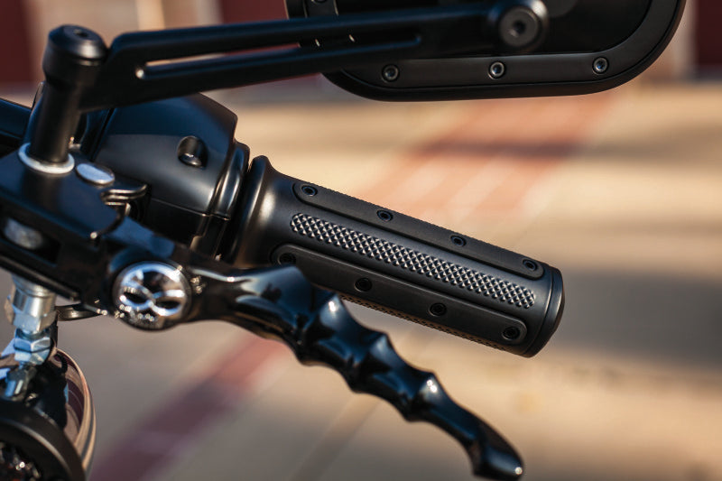 Kuryakyn Heavy Industry Grips Dual Cable Black Kuryakyn Grips  AXOPROS