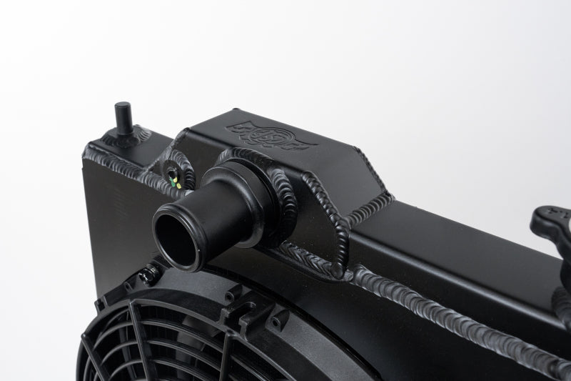 CSF 96-07 Mitsubishi Evo 4/5/6/7/8/9 Full-Slim Radiator w/12in Fan & Shroud/-16AN - Black CSF Radiators  AXOPROS