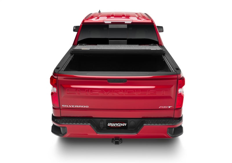 UnderCover 19-20 Chevy Silverado 1500 5.8ft Ultra Flex Bed Cover - Matte Black Finish Undercover Bed Covers - Folding  AXOPROS