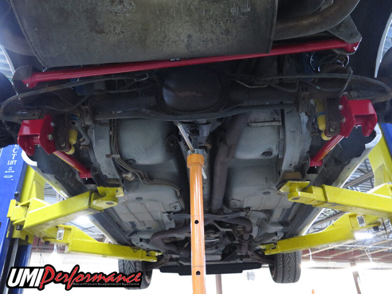 UMI Performance 82-02 GM F-Body Tubular Lower Control Arms Non-Ajustable Panhard Bar Kit UMI Performance Control Arms  AXOPROS