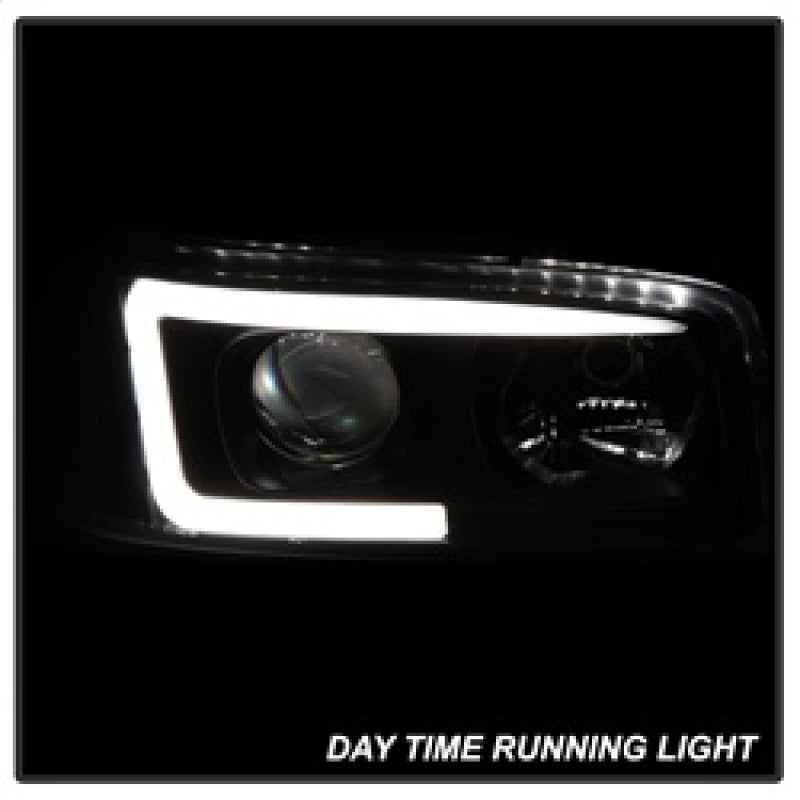 Spyder GMC Sierra 1500/2500/3500 99-06 V2 Projector Headlights - DRL - Black PRO-YD-CDE00V2-LB-BK SPYDER Headlights  AXOPROS