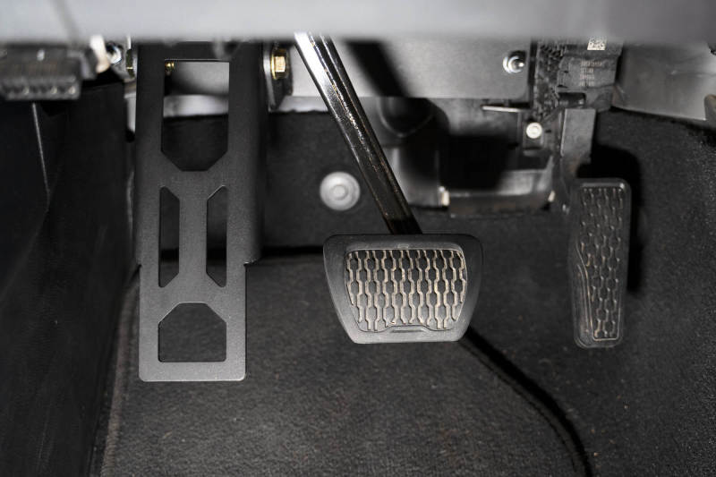 DV8 Offroad 18-20 Jeep Wrangler JL Adjustable Dead Pedal DV8 Offroad Pedal Covers  AXOPROS