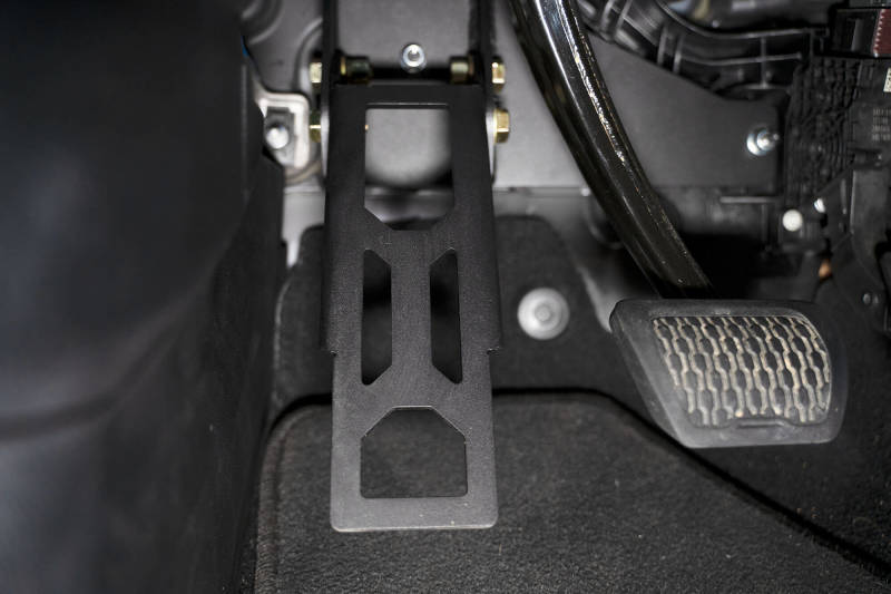 DV8 Offroad 18-20 Jeep Wrangler JL Adjustable Dead Pedal DV8 Offroad Pedal Covers  AXOPROS