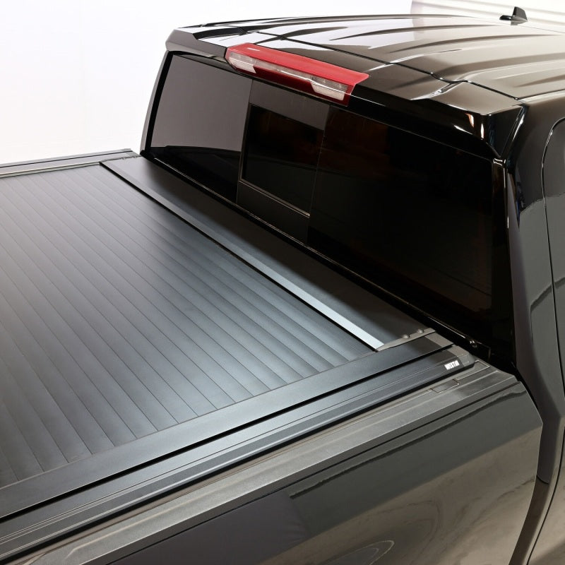 Westin 19-26 Chev/GMC Silverado/Sierra 1500 5ft 8in Bed Electric Retractable Tonneau Cover - Black Westin Tonneau Covers - Retractable  AXOPROS