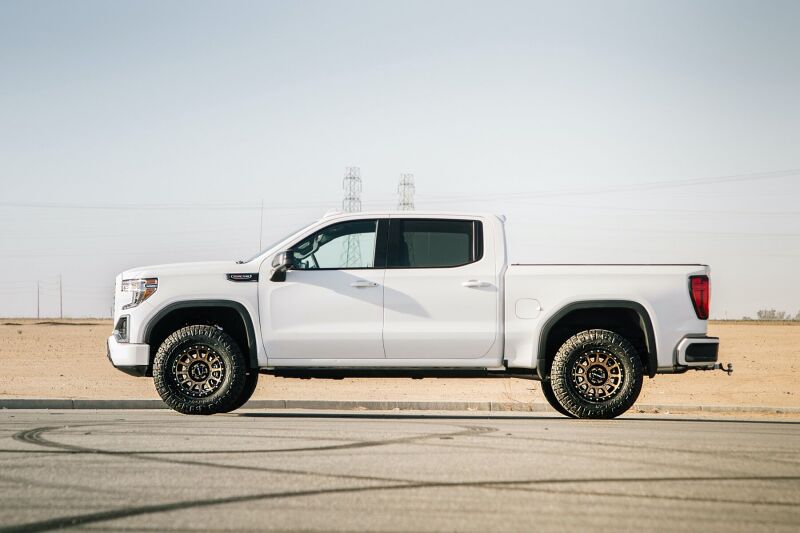 Cognito 19-24 Chevy Silv/Sierra 1500 2/4WD 3in Perf Ball Joint Lvl Lift Kit w/Fox PS Coilovr 2.0 IFP Cognito Lift Kits  AXOPROS