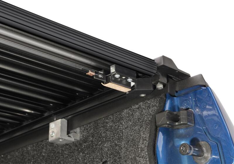 Retrax 21-23 Ford F-150 Super Crew/Super Cab/Lightning (5.5ft Bed) Retrax IX Retrax Retractable Bed Covers  AXOPROS