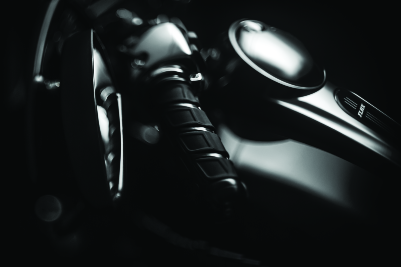 Kuryakyn Kinetic Grips Black Kuryakyn Grips  AXOPROS