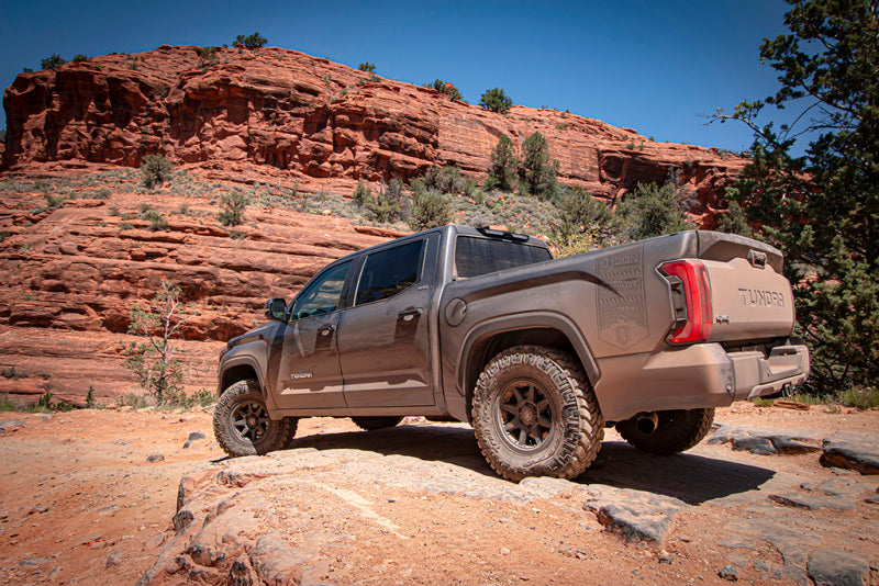 ICON 22+ Toyota Tundra 0-1in Rear 2.0 Aluminum Series Shock VS IR ICON Shocks and Struts  AXOPROS