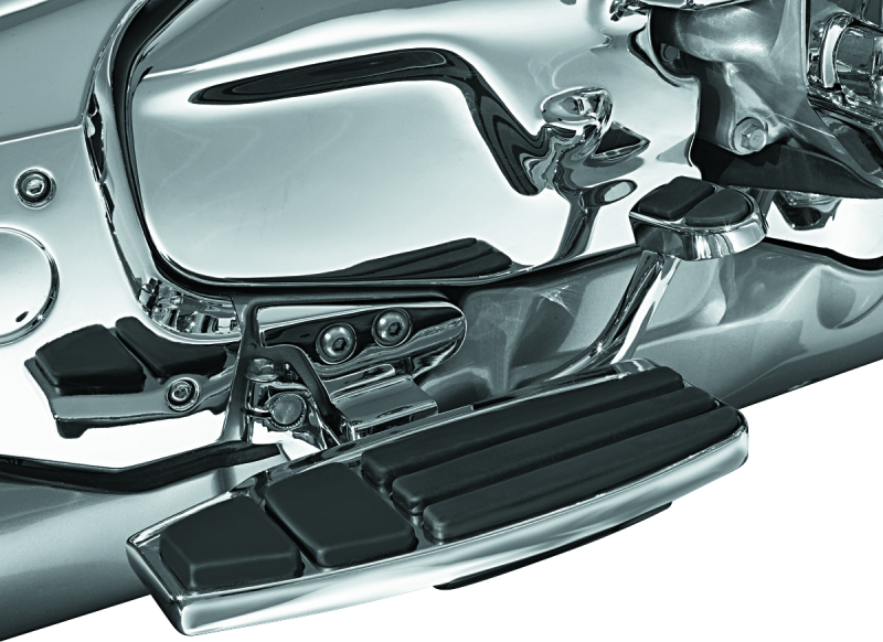 Kuryakyn Driver Floorboard Kit 01-17 GL1800 Chrome Kuryakyn Footpegs  AXOPROS