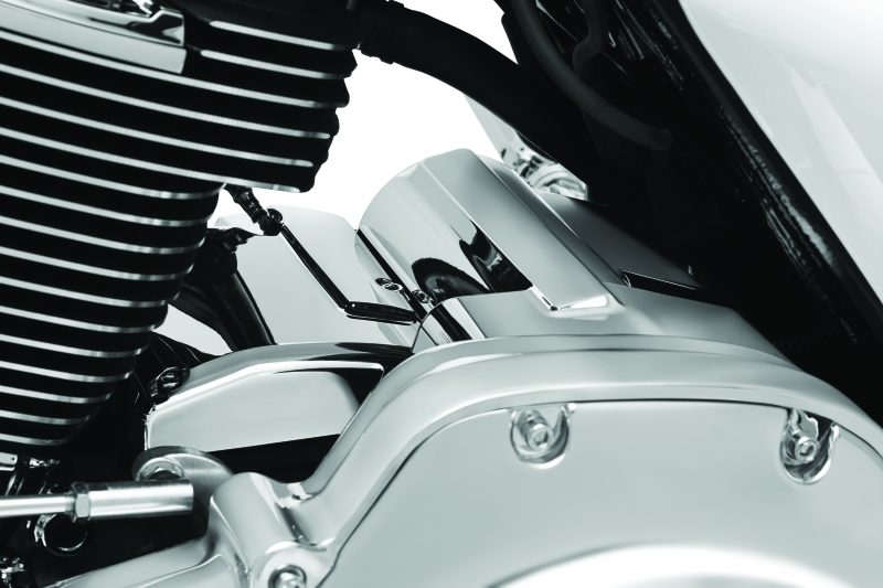 Kuryakyn Starter Cover Milwaukee-8 Chrome Kuryakyn Engine Covers  AXOPROS