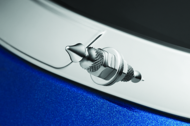 Kuryakyn Windshield Spikes FLTR Chrome Kuryakyn Hardware Kits - Other  AXOPROS
