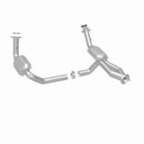 MagnaFlow Conv DF 02-06 Cadillac Escalade / 02-06 Chevy Avalanche 5.3L Dual Conv Y-Pipe Assembly 2WD Magnaflow Catalytic Converter Direct Fit  AXOPROS