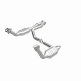 MagnaFlow Conv DF 02-06 Cadillac Escalade / 02-06 Chevy Avalanche 5.3L Dual Conv Y-Pipe Assembly 2WD Magnaflow Catalytic Converter Direct Fit  AXOPROS