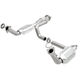 MagnaFlow Conv DF 02-06 Cadillac Escalade / 02-06 Chevy Avalanche 5.3L Dual Conv Y-Pipe Assembly 2WD Magnaflow Catalytic Converter Direct Fit  AXOPROS