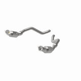 MagnaFlow Conv D/F 05- 300C/Magnum 5.7 w/cats Magnaflow Catalytic Converter Direct Fit  AXOPROS