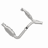 MagnaFlow Conv DF 09-10 Dodge Ram 1500 Pickup Truck 5.7L Magnaflow Catalytic Converter Direct Fit  AXOPROS