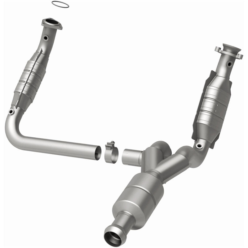 MagnaFlow Conv DF 09-13 Chevy Avalanche 5.3L Magnaflow Catalytic Converter Direct Fit  AXOPROS