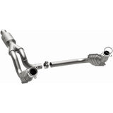 MagnaFlow Conv DF 09-13 Chevy Avalanche 5.3L Magnaflow Catalytic Converter Direct Fit  AXOPROS